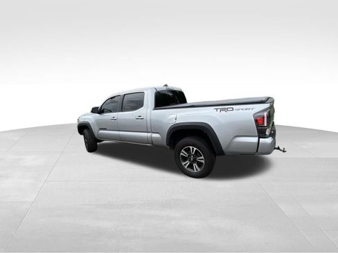 Used 2018 Toyota Tacoma TRD Sport RWD image 9