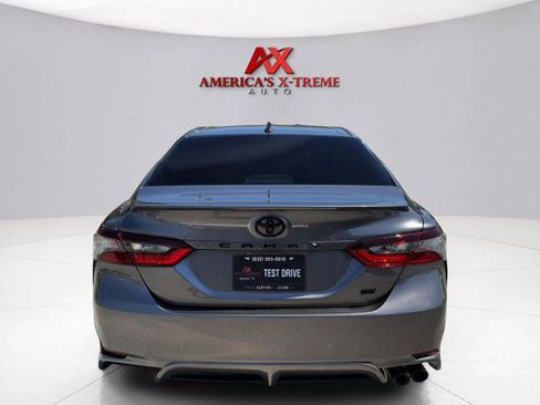 Used 2024 Toyota Camry SE image 4