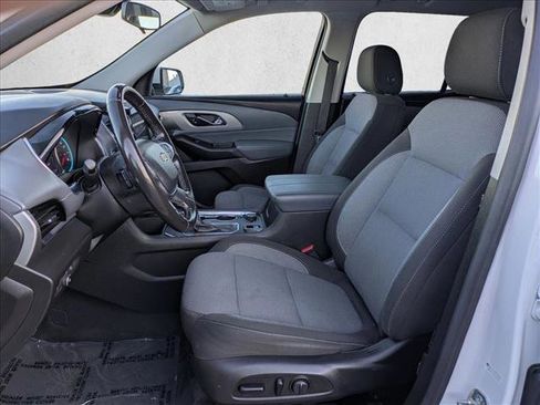 Used 2020 Chevrolet Traverse LT image 15