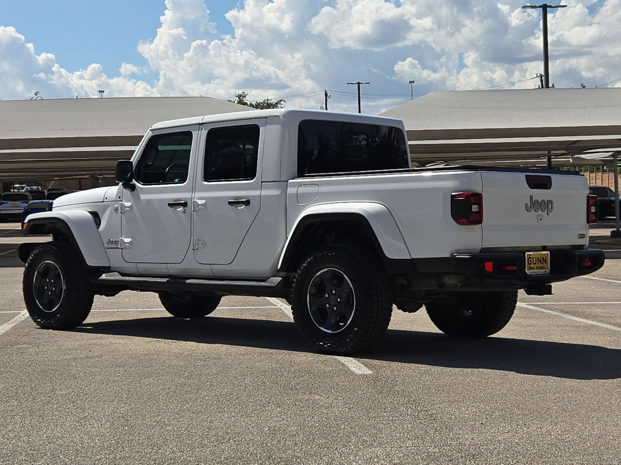 Used 2020 Jeep Gladiator Overland AWD/4WD image 5