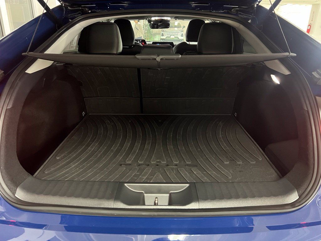 Certified 2027 Toyota Prius XLE FWD image 38