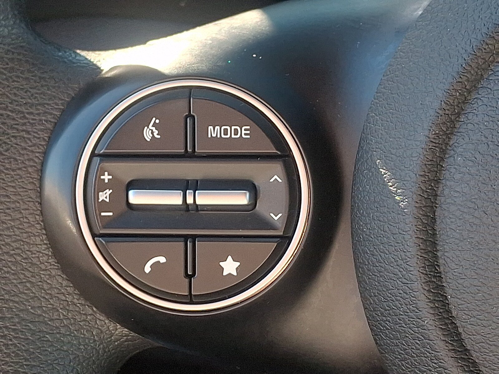 Used 2023 Kia Soul LX w/ LX Technology Package FWD image 20
