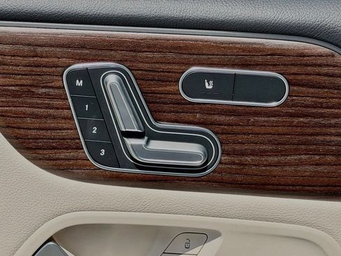 New 2026 Mercedes-Benz GLB 250 image 14