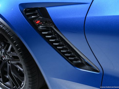 Used 2016 Chevrolet Corvette Z06 w/ 3LZ Preferred Equipment Group RWD image 30