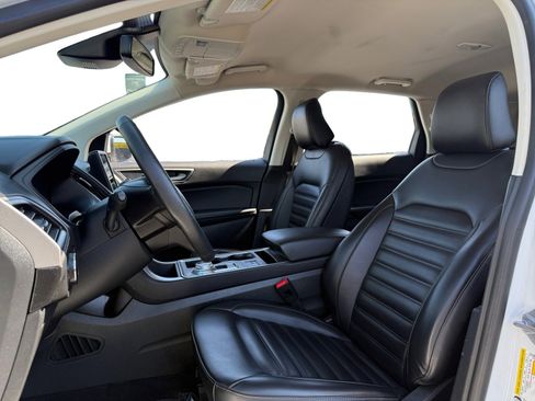 Used 2024 Ford Edge SEL image 9