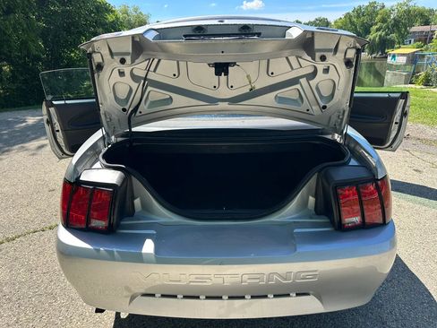 Used 2000 Ford Mustang Convertible RWD image 11