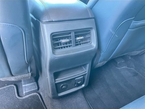 Used 2024 Ford Edge SEL w/ Sport Appearance Package AWD/4WD image 24
