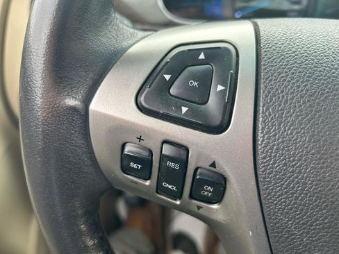 Used 2013 Ford Taurus Limited image 19