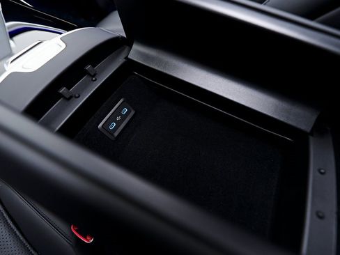 Used 2025 Mercedes-Benz Maybach S 580 4MATIC image 83