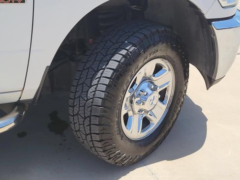 Used 2017 RAM 2500 SLT AWD/4WD image 6