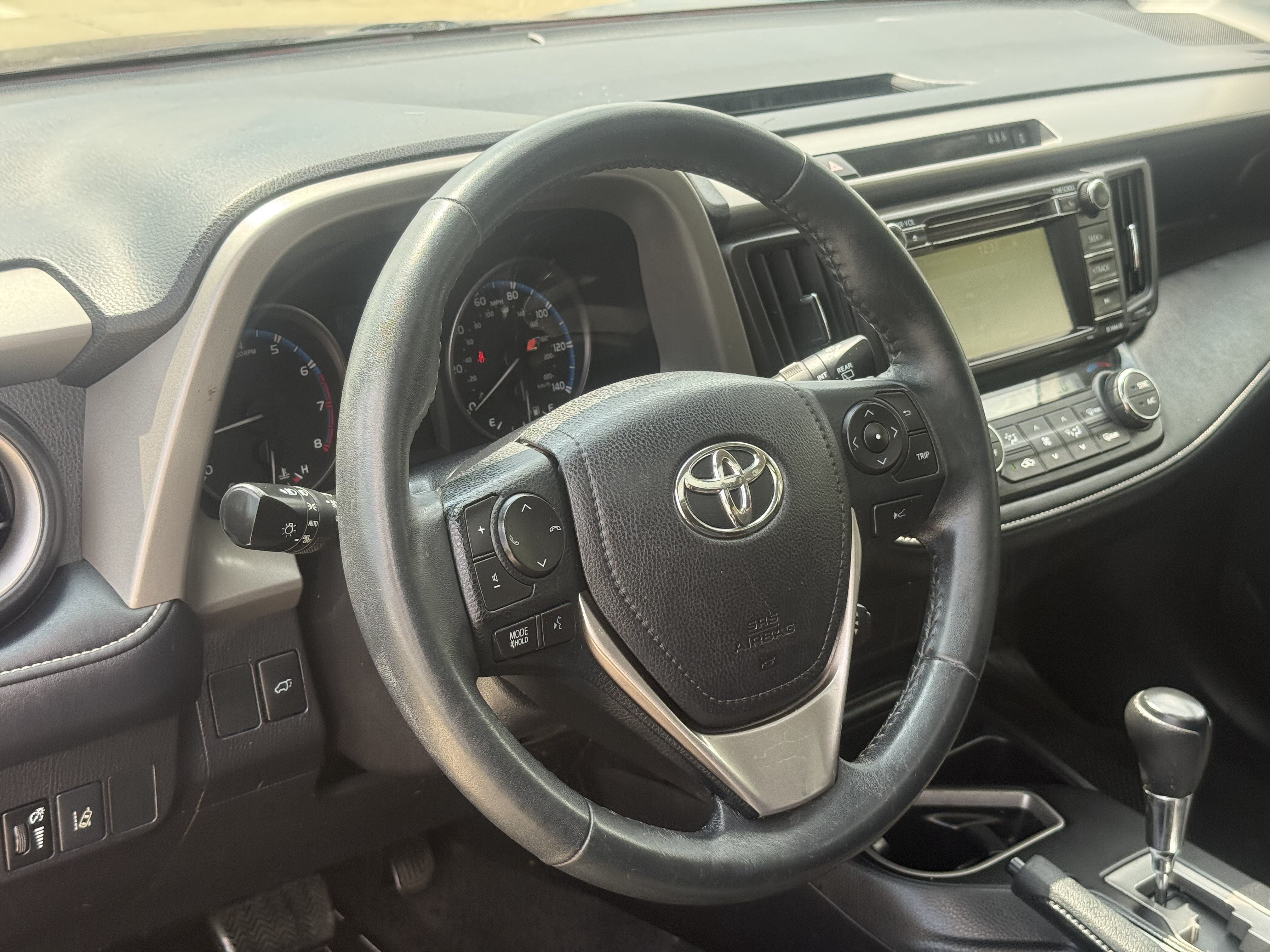 Used 2017 Toyota RAV4 XLE FWD image 12
