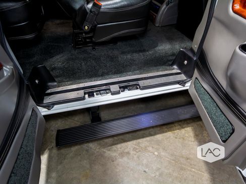 Used 2019 Chevrolet Express 2500 Extended w/ Enhanced Convenience Package image 31