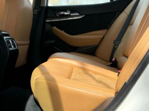 Used 2016 Nissan Maxima SR image 33