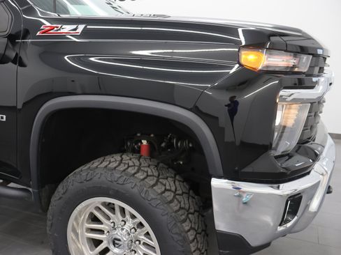 Used 2024 Chevrolet Silverado 2500 LT AWD/4WD image 22