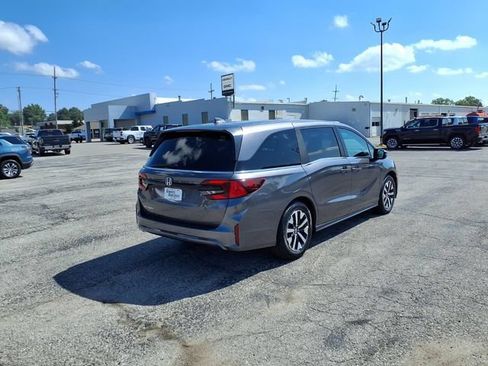 Used 2025 Honda Odyssey EX-L image 16