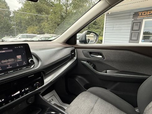 Used 2021 Nissan Rogue SV FWD image 11
