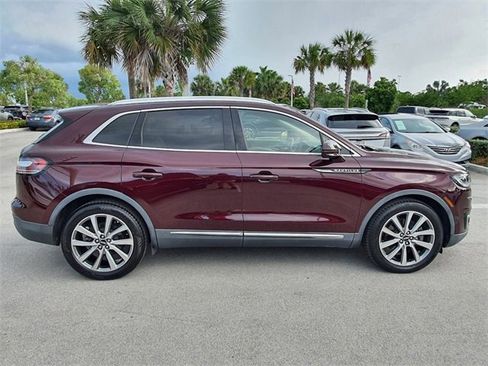 Used 2019 Lincoln Nautilus Select image 8