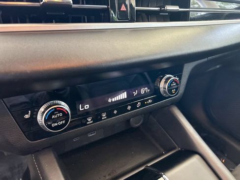 Used 2023 Mitsubishi Outlander SE FWD image 45