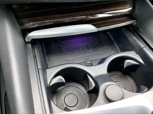 Used 2019 BMW 530i xDrive image 35