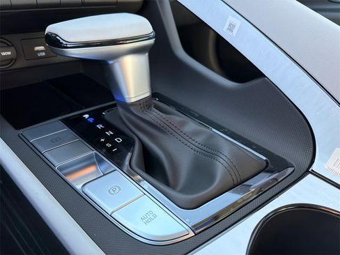 New 2026 Hyundai Elantra Limited image 31
