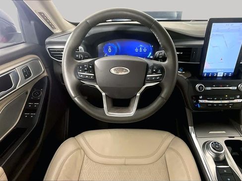 Used 2020 Ford Explorer Platinum w/ Premium Technology Package AWD/4WD image 6