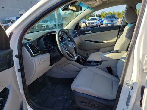 Used 2019 Hyundai Tucson Value FWD image 15