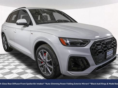 Used 2024 Audi Q5 e Premium Plus w/ Premium Plus Package image 12