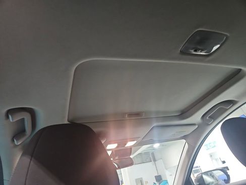 Used 2019 Honda HR-V EX image 9