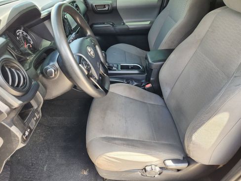 Used 2019 Toyota Tacoma SR w/ SR Convenience Package RWD image 16
