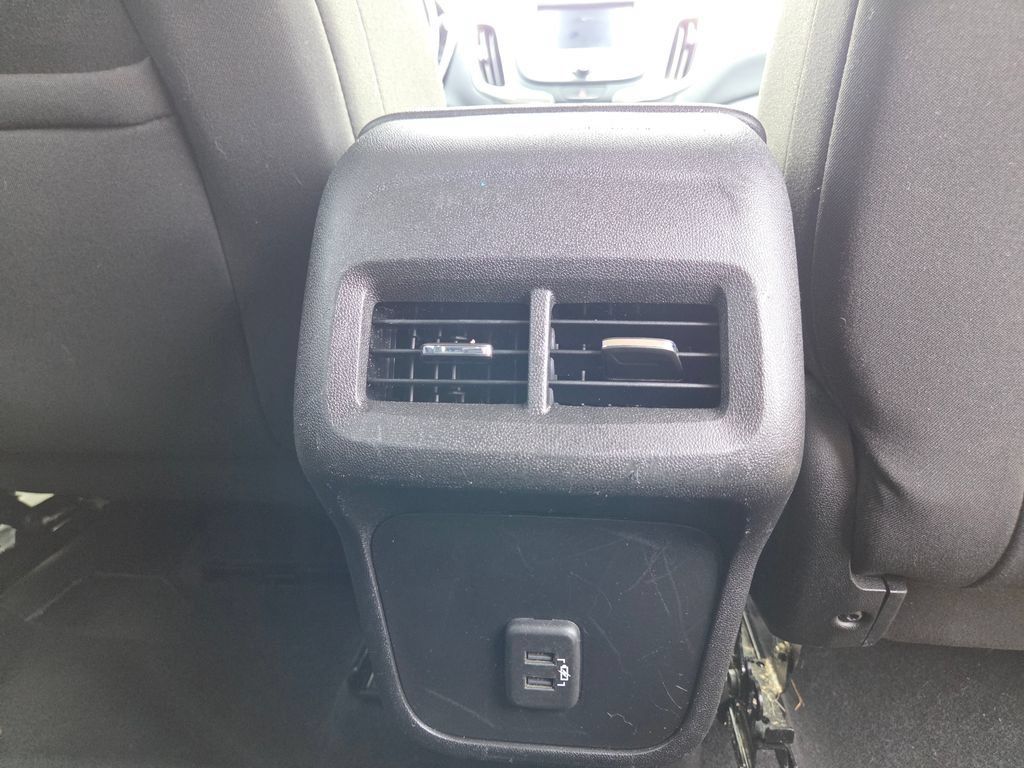 Used 2020 Chevrolet Equinox LT FWD image 26