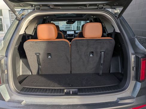 Used 2022 Kia Sorento SX Prestige w/ Rust Color Package image 26