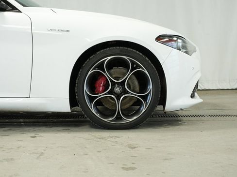 Used 2022 Alfa Romeo Giulia Veloce image 42