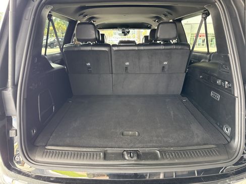Used 2024 Jeep Wagoneer L Series II w/ Flexible Seating Group AWD/4WD image 31