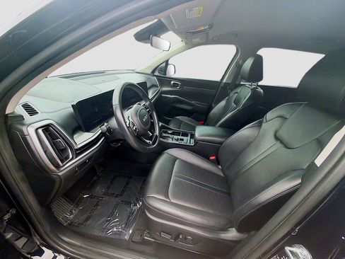 Used 2024 Kia Sorento S FWD image 16