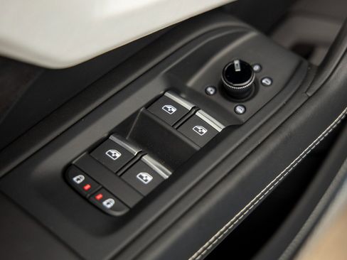 Used 2024 Lamborghini Urus S image 19