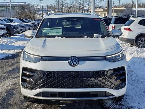 New 2026 Volkswagen Tiguan SEL R-Line image 5