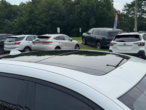 Used 2022 BMW 740i w/ M Sport Package RWD image 28