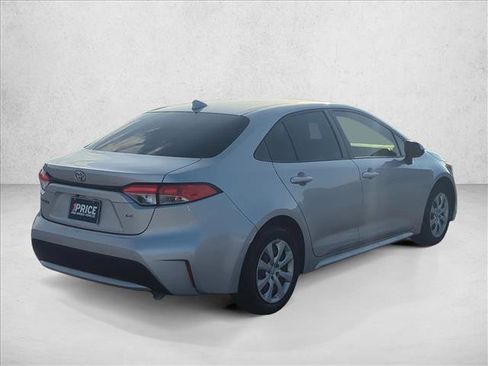 Used 2020 Toyota Corolla LE image 5