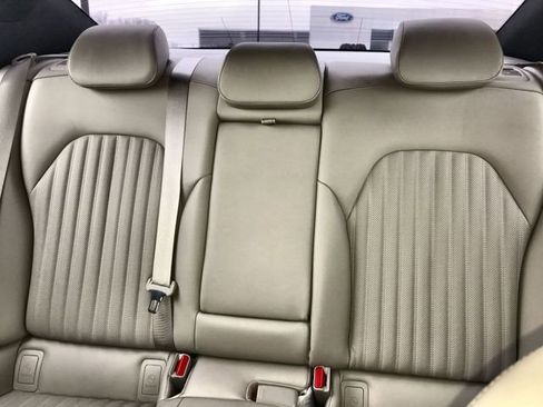 Used 2023 Genesis G70 3.3T image 22