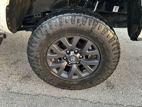 Used 2023 Toyota Tacoma SR AWD/4WD image 9