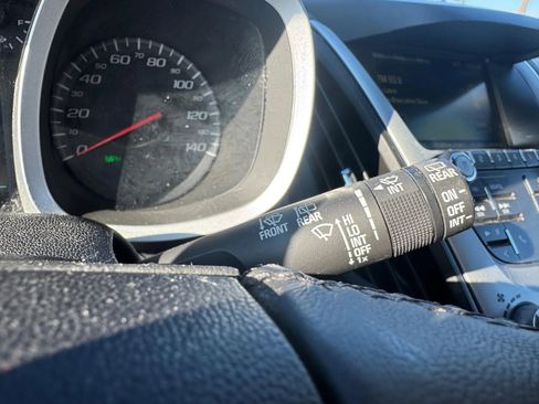 Used 2017 Chevrolet Equinox LT w/ Convenience Package image 18