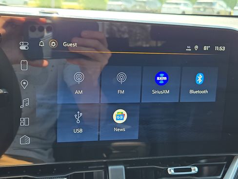 New 2026 Chevrolet Equinox LT FWD image 30