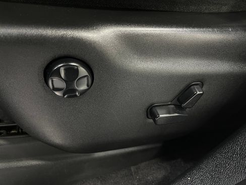 Used 2018 Jeep Grand Cherokee High Altitude AWD/4WD image 17