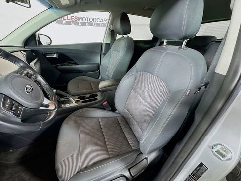 Used 2020 Kia Niro LXS image 20