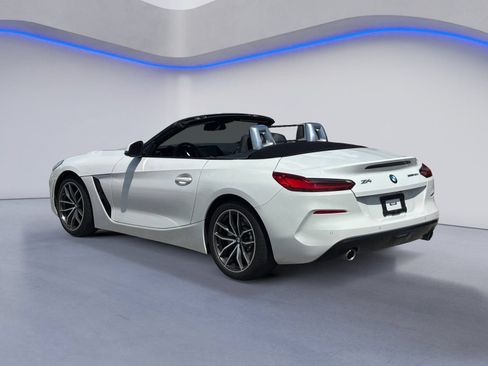 Used 2022 BMW Z4 sDrive30i RWD image 3