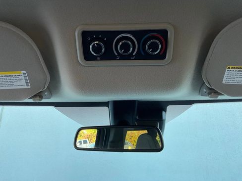 Used 2024 Chevrolet Express 3500 LT w/ LT Preferred Equipment Group image 15