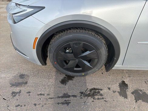 New 2026 Toyota Prius LE image 18