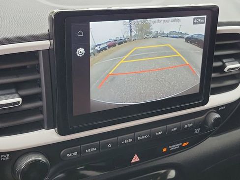 Used 2022 Hyundai Venue Limited w/ Cargo Package image 32