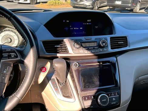 Used 2017 Honda Odyssey Touring image 6
