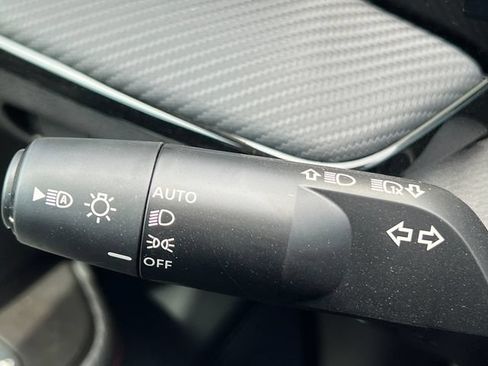 New 2026 Nissan Kicks SR w/ Cold Weather Package FWD image 17